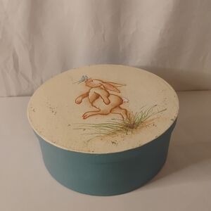 Vintage Painted Rabbit Box/w Lid